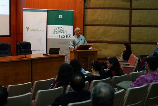 Tomadores de decisión y académicos participación en seminario internacional sobre bosques templados y economía a escala humana